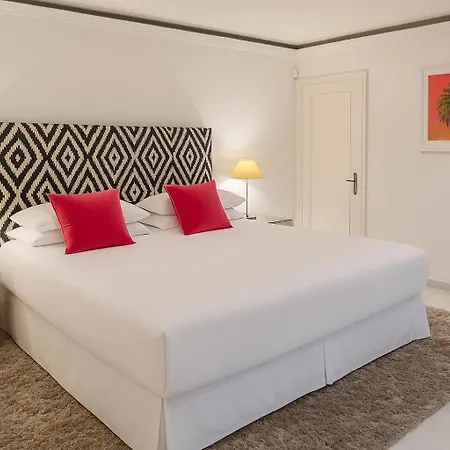 Villa In Palm Tree Plantation, Near The Beach. *